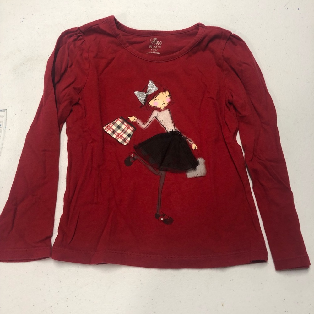 Childrens Place Girls Graphic Printed Textured Long Sleeve Tee Red and Black Sm